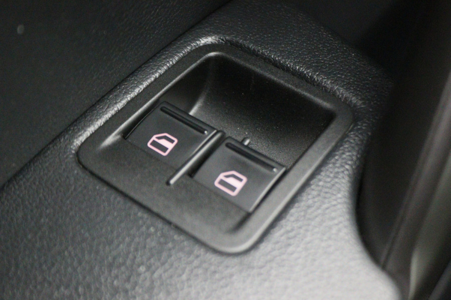 Volkswagen Caddy 2.0 TDI L1H1 102 PK Airco, Cruise, Bluetooth, Verwarmde Stoelen, Elektrisch Pakket, 15''