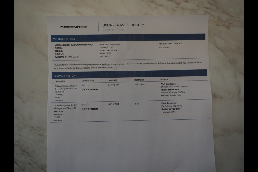 Land Rover Defender 110 2.0 P400e | Panoramadak | Luchtvering | Meridian | 360 | Keyless | Trekhaak | Leder | Carplay