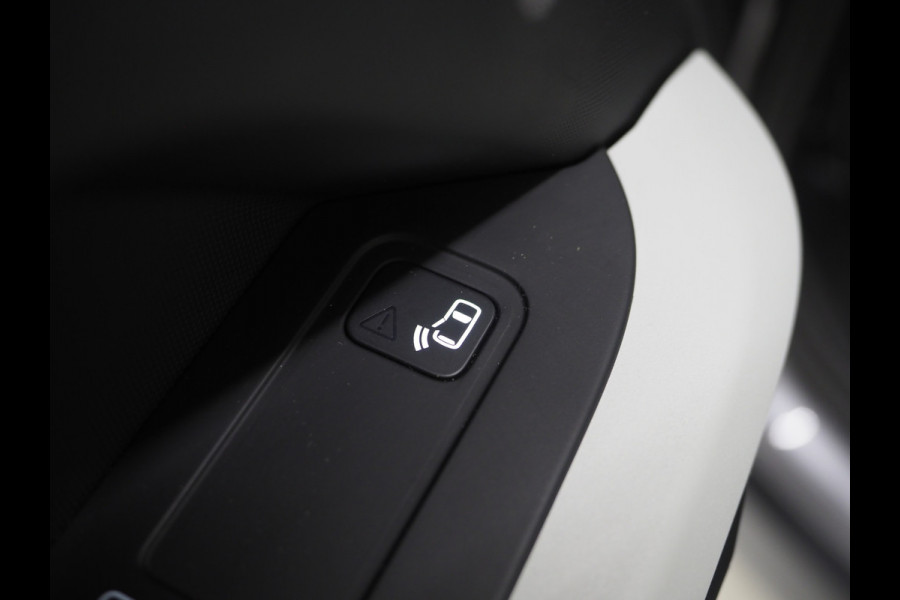 Land Rover Defender 110 2.0 P400e | Panoramadak | Luchtvering | Meridian | 360 | Keyless | Trekhaak | Leder | Carplay