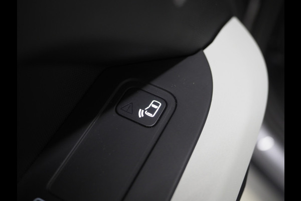 Land Rover Defender 110 2.0 P400e | Panoramadak | Luchtvering | Meridian | 360 | Keyless | Trekhaak | Leder | Carplay