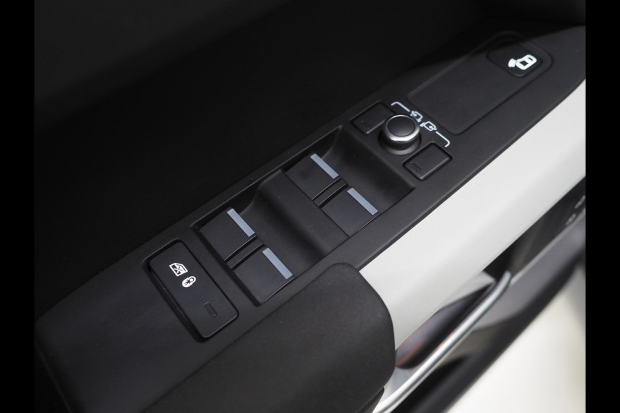 Land Rover Defender 110 2.0 P400e | Panoramadak | Luchtvering | Meridian | 360 | Keyless | Trekhaak | Leder | Carplay