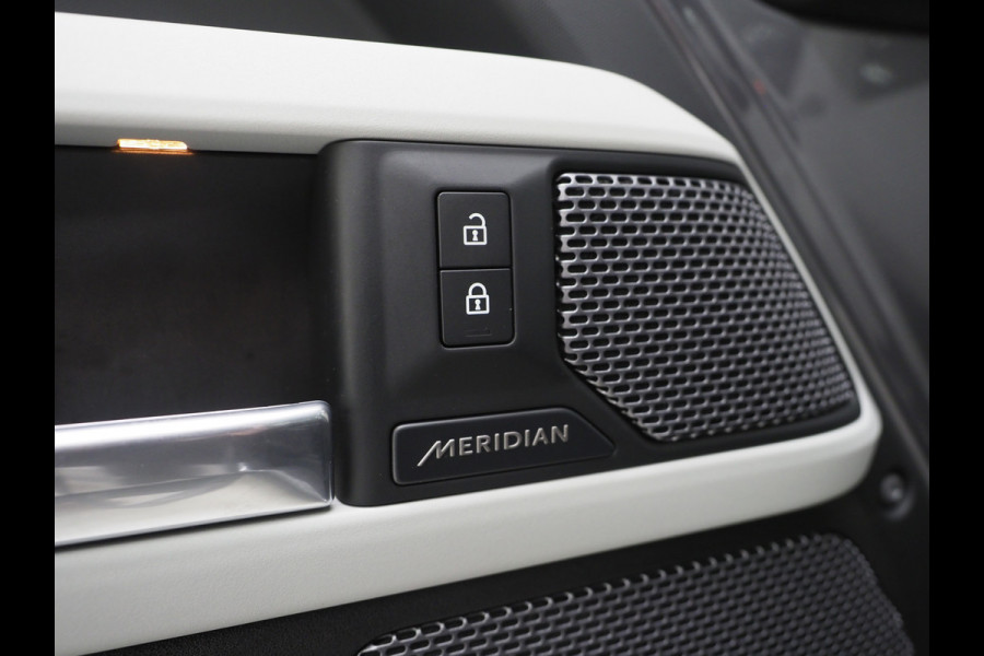 Land Rover Defender 110 2.0 P400e | Panoramadak | Luchtvering | Meridian | 360 | Keyless | Trekhaak | Leder | Carplay