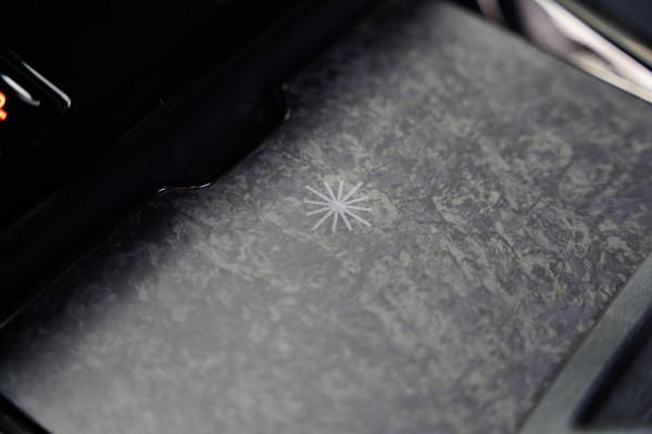 Land Rover Range Rover Sport P635 SV / Celestial Sol / Carbon