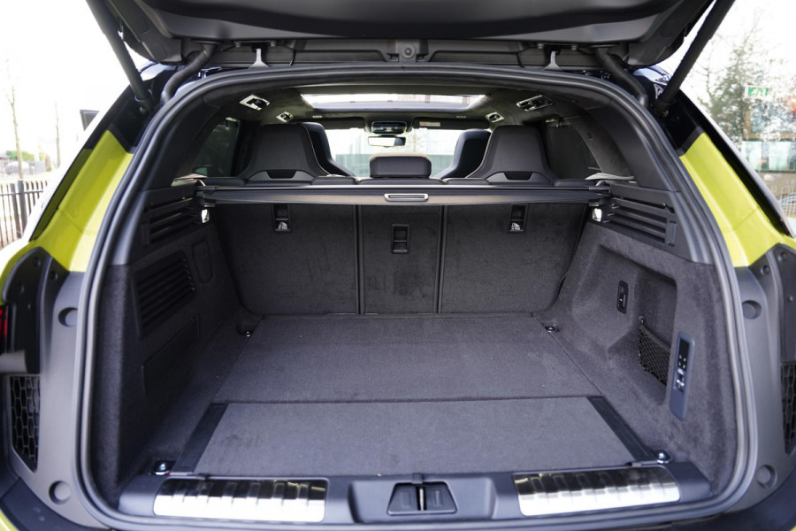 Land Rover Range Rover Sport P635 SV / Celestial Sol / Carbon