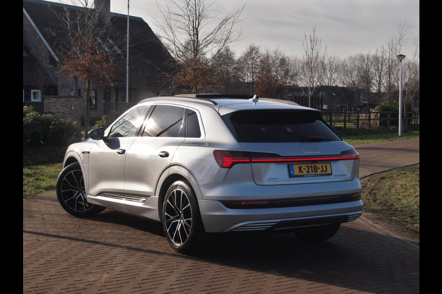 Audi e-tron 55 quattro Business edition Plus 95 kWh | Panoramadak | Camera | Apple Carplay | Cruise Control |