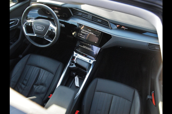 Audi e-tron 55 quattro Business edition Plus 95 kWh | Panoramadak | Camera | Apple Carplay | Cruise Control |