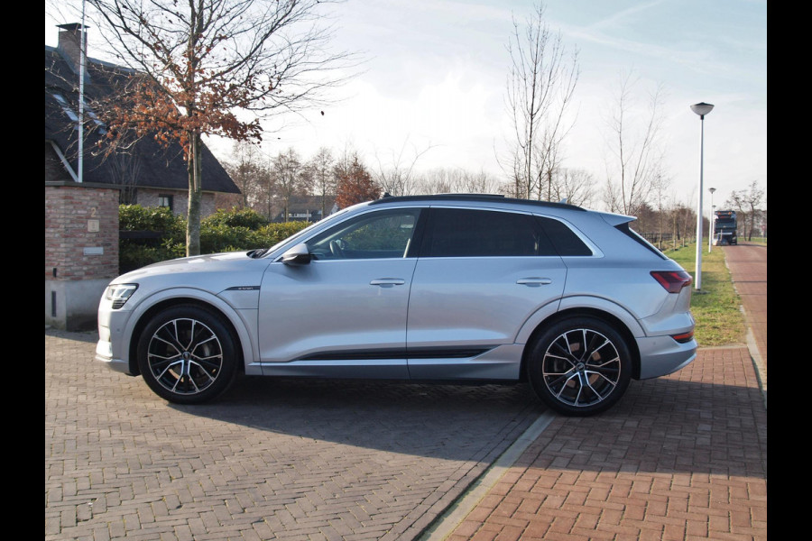 Audi e-tron 55 quattro Business edition Plus 95 kWh | Panoramadak | Camera | Apple Carplay | Cruise Control |