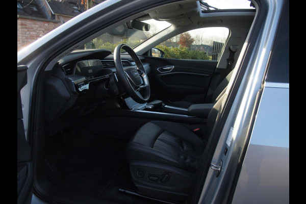 Audi e-tron 55 quattro Business edition Plus 95 kWh | Panoramadak | Camera | Apple Carplay | Cruise Control |