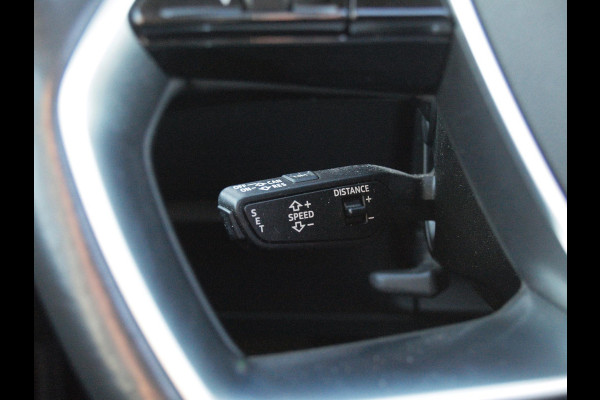 Audi e-tron 55 quattro Business edition Plus 95 kWh | Panoramadak | Camera | Apple Carplay | Cruise Control |
