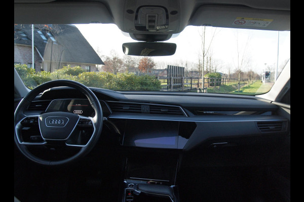 Audi e-tron 55 quattro Business edition Plus 95 kWh | Panoramadak | Camera | Apple Carplay | Cruise Control |