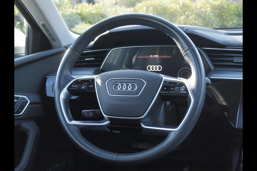 Audi e-tron 55 quattro Business edition Plus 95 kWh | Panoramadak | Camera | Apple Carplay | Cruise Control |