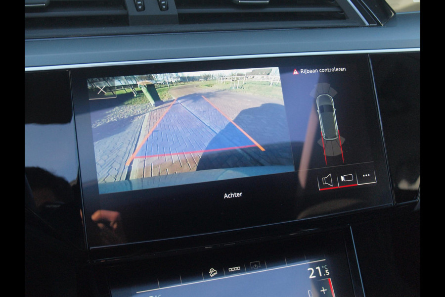Audi e-tron 55 quattro Business edition Plus 95 kWh | Panoramadak | Camera | Apple Carplay | Cruise Control |