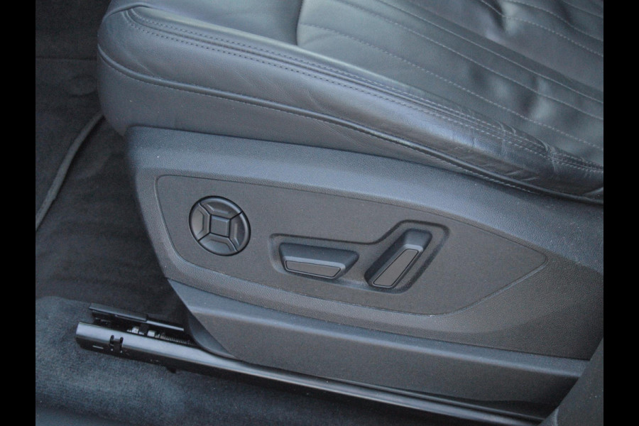 Audi e-tron 55 quattro Business edition Plus 95 kWh | Panoramadak | Camera | Apple Carplay | Cruise Control |