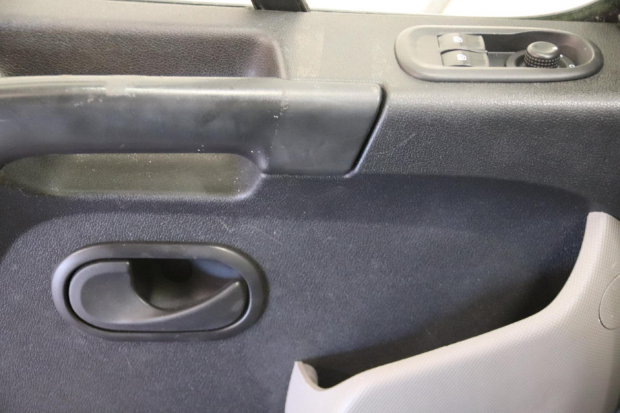 Renault Master 2.3 KOELWAGEN BAKWAGEN LOWLINER