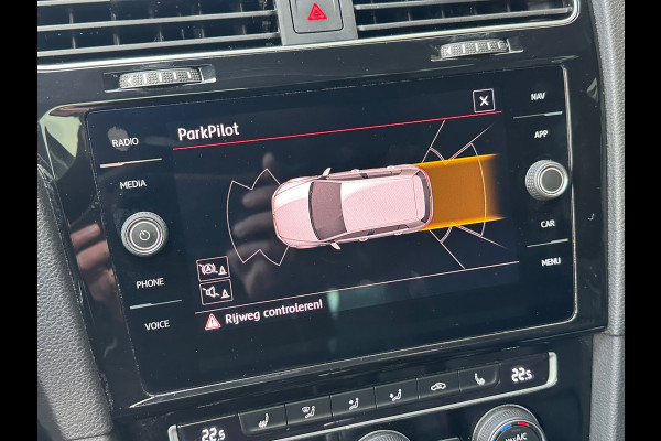 Volkswagen Golf 2.0 TSI GTI Performance Aut Leer Navi Pano