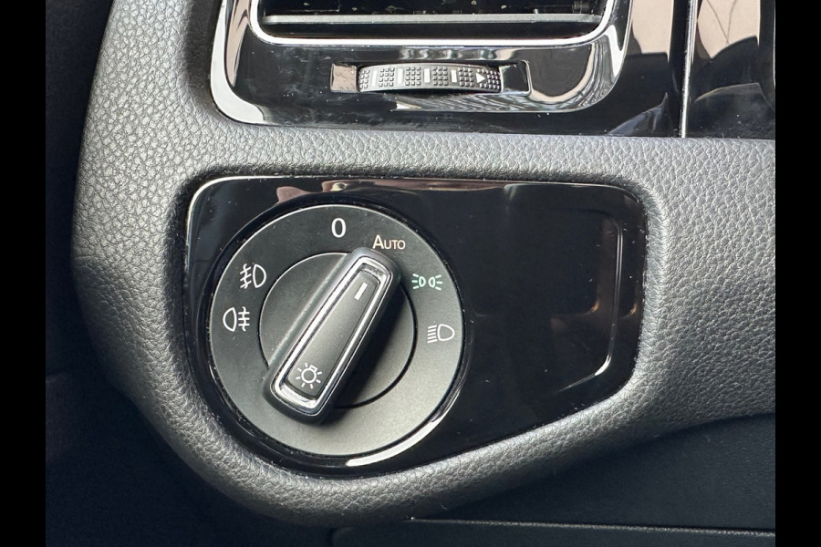 Volkswagen Golf 2.0 TSI GTI Performance Aut Leer Navi Pano