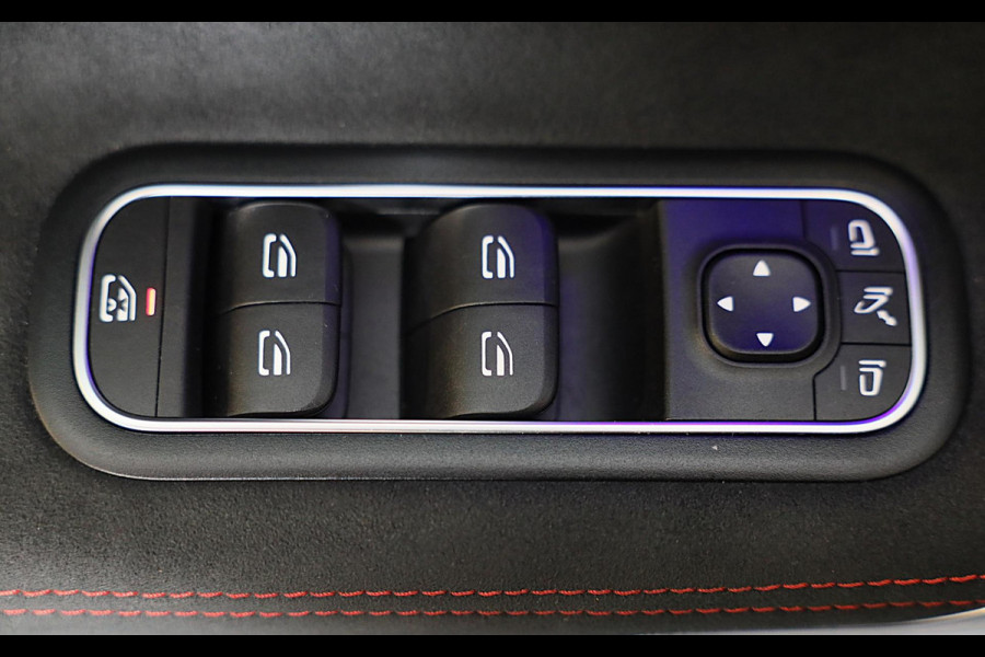 Mercedes-Benz CLA-Klasse 250 e AMG 45 Look / Memory / Elek Stoelen / Cruise Control / Camera / Open Panoramadak / Led / 18 Inch