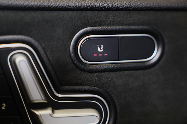 Mercedes-Benz CLA-Klasse 250 e AMG 45 Look / Memory / Elek Stoelen / Cruise Control / Camera / Open Panoramadak / Led / 18 Inch