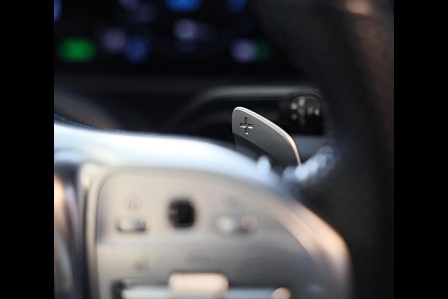 Mercedes-Benz CLA-Klasse 250 e AMG 45 Look / Memory / Elek Stoelen / Cruise Control / Camera / Open Panoramadak / Led / 18 Inch