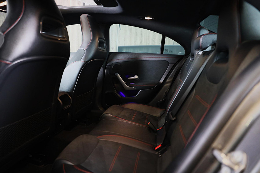 Mercedes-Benz CLA-Klasse 250 e AMG 45 Look / Memory / Elek Stoelen / Cruise Control / Camera / Open Panoramadak / Led / 18 Inch