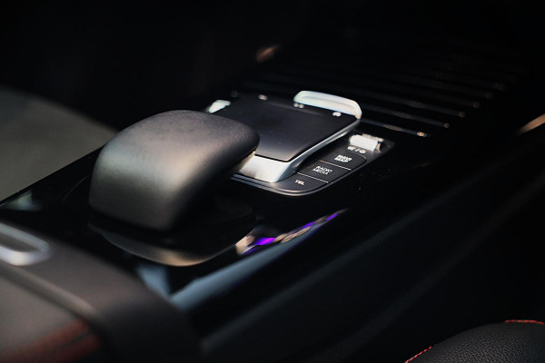 Mercedes-Benz CLA-Klasse 250 e AMG 45 Look / Memory / Elek Stoelen / Cruise Control / Camera / Open Panoramadak / Led / 18 Inch