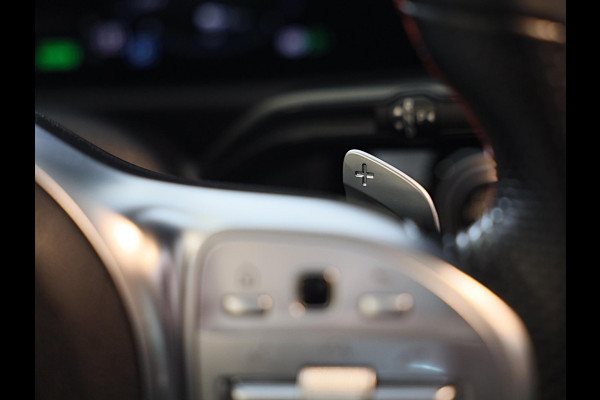 Mercedes-Benz CLA-Klasse 250 e AMG 45 Look / Memory / Elek Stoelen / Cruise Control / Camera / Open Panoramadak / Led / 18 Inch