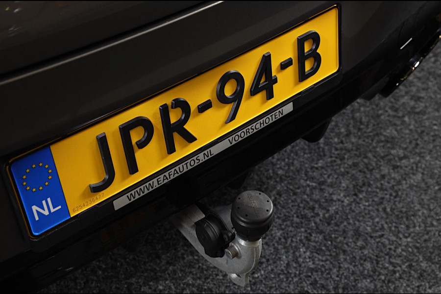 Mercedes-Benz CLA-Klasse 250 e AMG 45 Look / Memory / Elek Stoelen / Cruise Control / Camera / Open Panoramadak / Led / 18 Inch