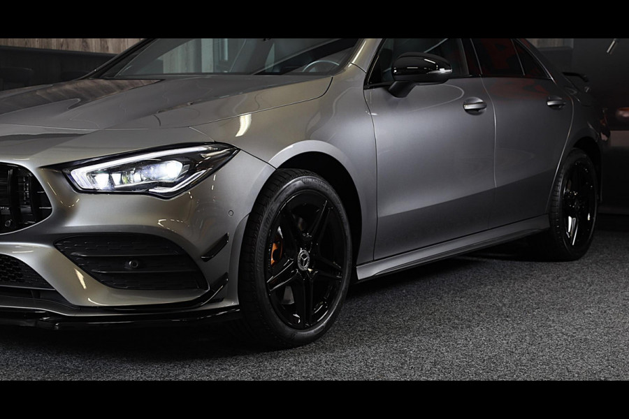 Mercedes-Benz CLA-Klasse 250 e AMG 45 Look / Memory / Elek Stoelen / Cruise Control / Camera / Open Panoramadak / Led / 18 Inch