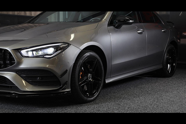 Mercedes-Benz CLA-Klasse 250 e AMG 45 Look / Memory / Elek Stoelen / Cruise Control / Camera / Open Panoramadak / Led / 18 Inch