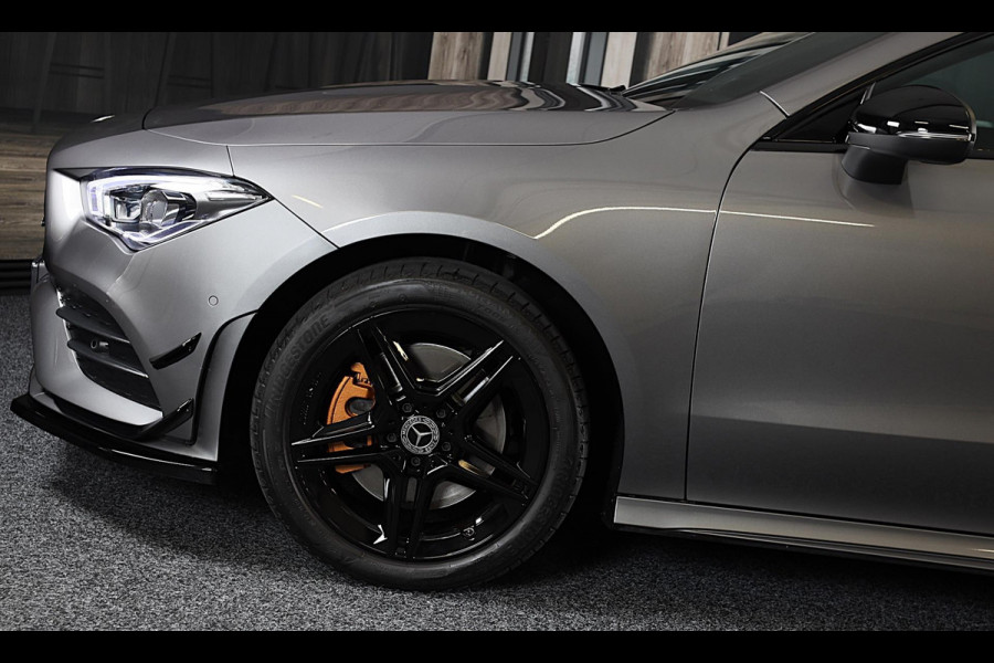 Mercedes-Benz CLA-Klasse 250 e AMG 45 Look / Memory / Elek Stoelen / Cruise Control / Camera / Open Panoramadak / Led / 18 Inch