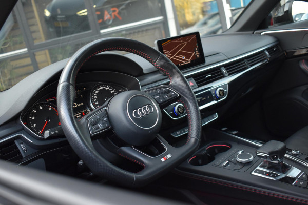 Audi A4 Avant 2.0 TFSI MHEV Sport S line black edition 3x S-line Keyless Leder Matrix