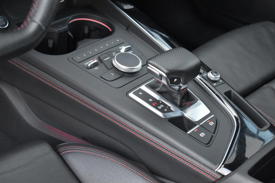 Audi A4 Avant 2.0 TFSI MHEV Sport S line black edition 3x S-line Keyless Leder Matrix