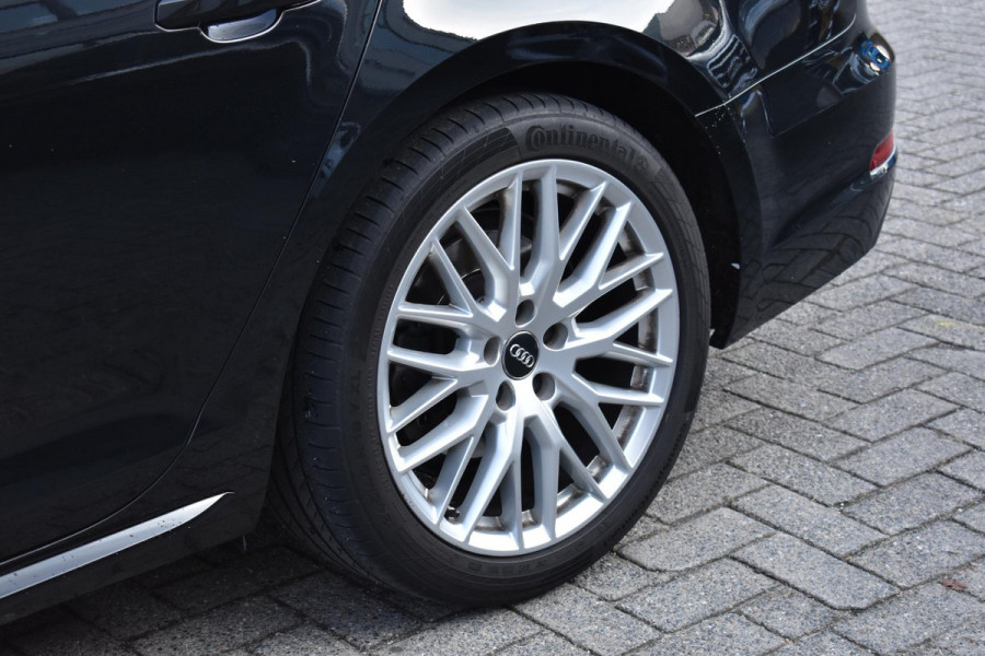 Audi A4 Avant 2.0 TFSI MHEV Sport S line black edition 3x S-line Keyless Leder Matrix