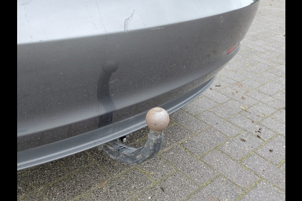 Tesla Model 3 RWD SR plus 325PK SOH 91% Trekhaak Lmv 18" AutoPilot FSD Leder Panoramadak Adaptive-Cruise Camera's Elektr.-Stuur+Stoelen+Spiege Navi LED Comfortstoelen ACC DAB Voorverwarmen interieur via App Keyless One-Pedal-Drive Origineel Nederlandse Auto 1.000KG Trekgewicht