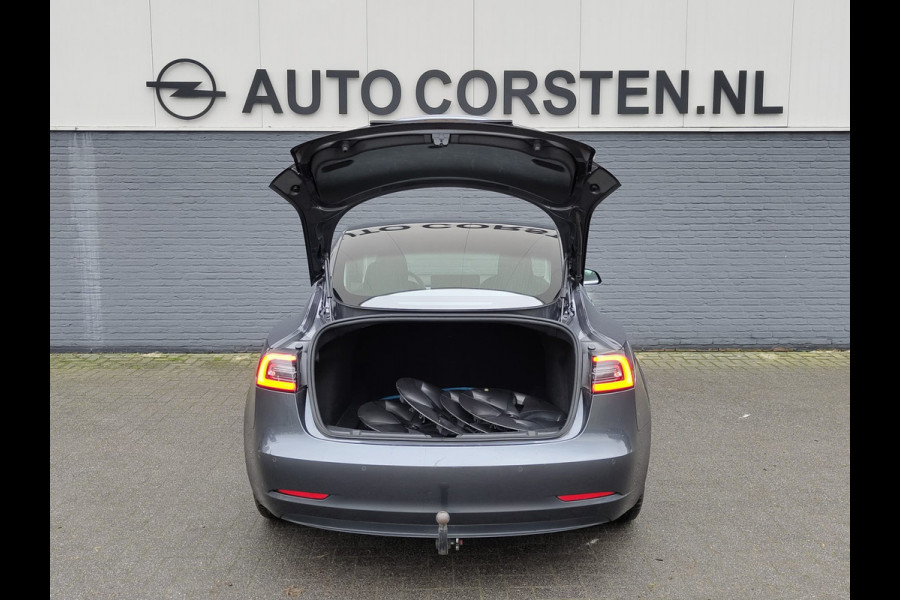 Tesla Model 3 RWD SR plus 325PK SOH 91% Trekhaak Lmv 18" AutoPilot FSD Leder Panoramadak Adaptive-Cruise Camera's Elektr.-Stuur+Stoelen+Spiege Navi LED Comfortstoelen ACC DAB Voorverwarmen interieur via App Keyless One-Pedal-Drive Origineel Nederlandse Auto 1.000KG Trekgewicht