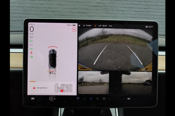 Tesla Model 3 RWD SR plus 325PK SOH 91% Trekhaak Lmv 18" AutoPilot FSD Leder Panoramadak Adaptive-Cruise Camera's Elektr.-Stuur+Stoelen+Spiege Navi LED Comfortstoelen ACC DAB Voorverwarmen interieur via App Keyless One-Pedal-Drive Origineel Nederlandse Auto 1.000KG Trekgewicht