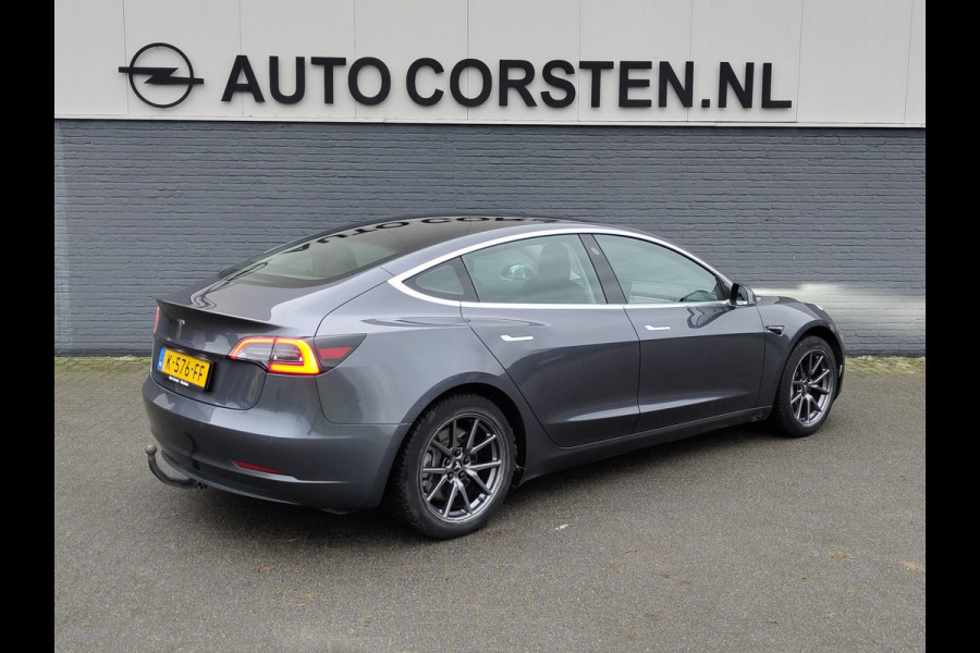 Tesla Model 3 RWD SR plus 325PK SOH 91% Trekhaak Lmv 18" AutoPilot FSD Leder Panoramadak Adaptive-Cruise Camera's Elektr.-Stuur+Stoelen+Spiege Navi LED Comfortstoelen ACC DAB Voorverwarmen interieur via App Keyless One-Pedal-Drive Origineel Nederlandse Auto 1.000KG Trekgewicht