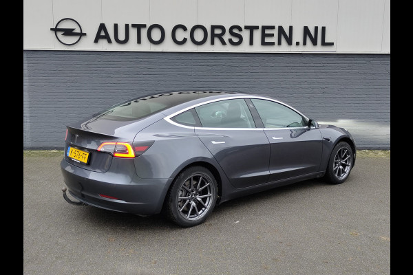 Tesla Model 3 RWD SR plus 325PK SOH 91% Trekhaak Lmv 18" AutoPilot FSD Leder Panoramadak Adaptive-Cruise Camera's Elektr.-Stuur+Stoelen+Spiege Navi LED Comfortstoelen ACC DAB Voorverwarmen interieur via App Keyless One-Pedal-Drive Origineel Nederlandse Auto 1.000KG Trekgewicht