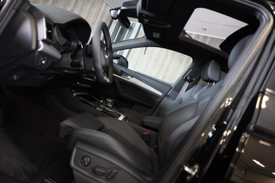 Audi Q5 Sportback 55 TFSI e Quattro SQ5 Look / FACELIFT / Carbon / Digital Cockpit / Dode Hoek / Lane Assist / Open Pano / 21 Inch