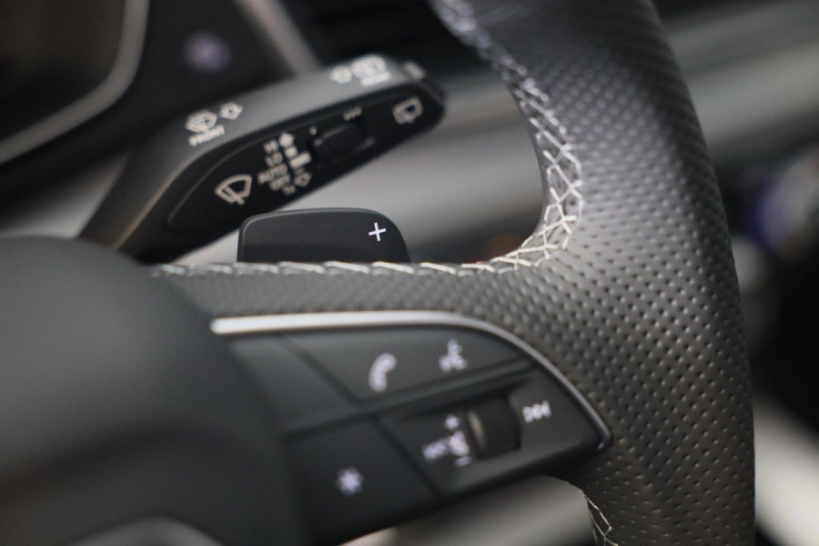 Audi Q5 Sportback 55 TFSI e Quattro SQ5 Look / FACELIFT / Carbon / Digital Cockpit / Dode Hoek / Lane Assist / Open Pano / 21 Inch