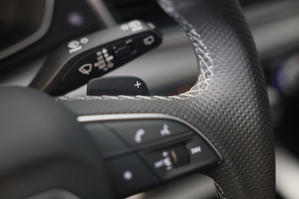 Audi Q5 Sportback 55 TFSI e Quattro SQ5 Look / FACELIFT / Carbon / Digital Cockpit / Dode Hoek / Lane Assist / Open Pano / 21 Inch