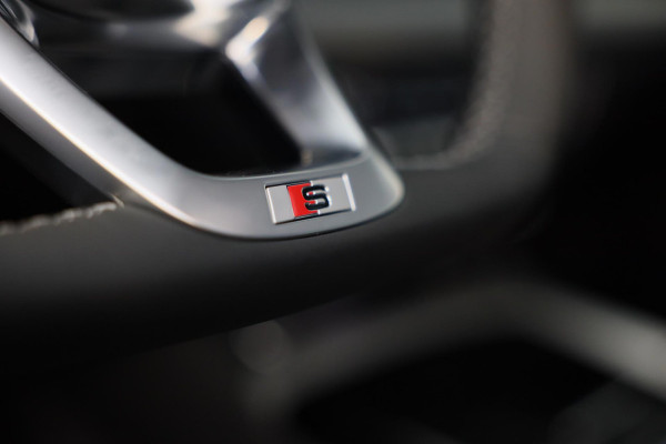 Audi Q5 Sportback 55 TFSI e Quattro SQ5 Look / FACELIFT / Carbon / Digital Cockpit / Dode Hoek / Lane Assist / Open Pano / 21 Inch