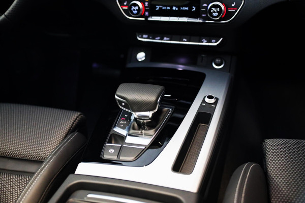 Audi Q5 Sportback 55 TFSI e Quattro SQ5 Look / FACELIFT / Carbon / Digital Cockpit / Dode Hoek / Lane Assist / Open Pano / 21 Inch