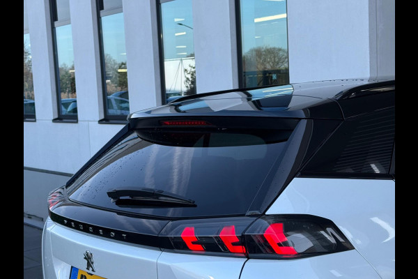 Peugeot e-2008 EV GT 50 kWh, elect. te openen panoramadak, achteruitrijcamera, 1/2 lederen sportinterieur, 17 inch, adaptief cruis