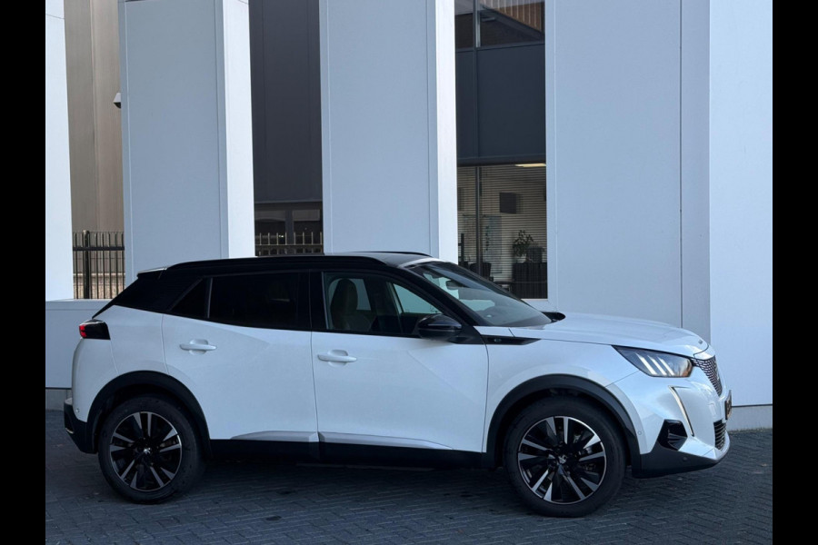 Peugeot e-2008 EV GT 50 kWh, elect. te openen panoramadak, achteruitrijcamera, 1/2 lederen sportinterieur, 17 inch, adaptief cruis