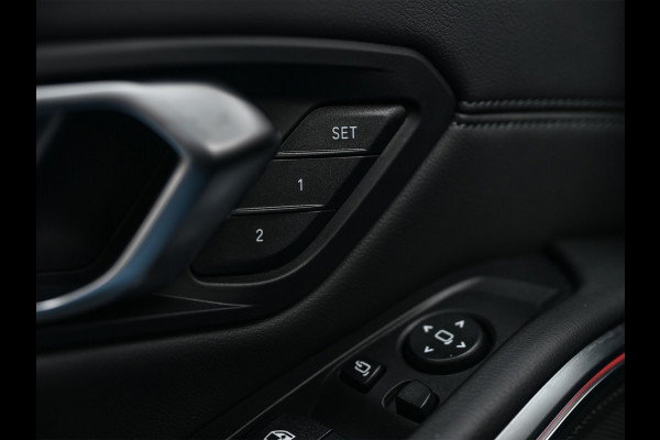 BMW 3 Serie M3 xDrive Competition · NL Auto · Harman Kardon · Memory seats · Carbon interieur delen · Ambiance sfeer verlichting