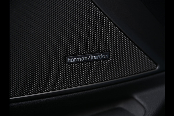 BMW 3 Serie M3 xDrive Competition · NL Auto · Harman Kardon · Memory seats · Carbon interieur delen · Ambiance sfeer verlichting