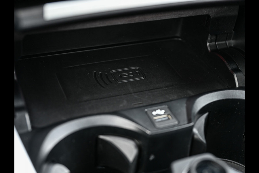 BMW 3 Serie M3 xDrive Competition · NL Auto · Harman Kardon · Memory seats · Carbon interieur delen · Ambiance sfeer verlichting