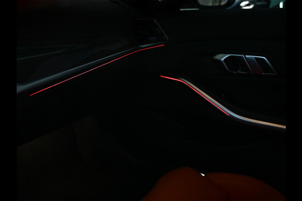 BMW 3 Serie M3 xDrive Competition · NL Auto · Harman Kardon · Memory seats · Carbon interieur delen · Ambiance sfeer verlichting