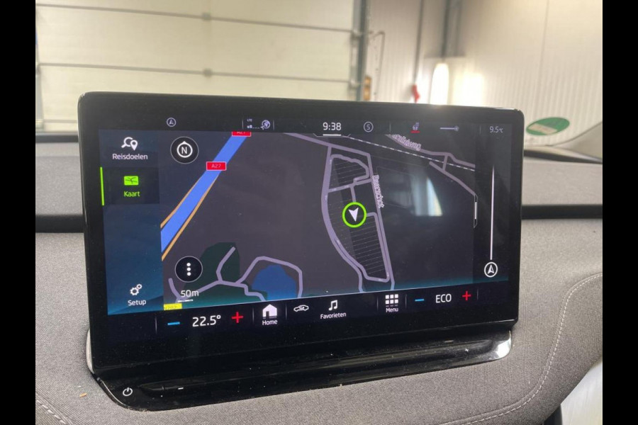 Škoda ENYAQ iV 60 Airco ECC Navi Wireless Carplay Sportpack Adaptive Cruise Control Trekhaak PDC Full LED 19" Velgen Ambient light